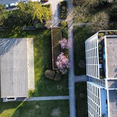 Apartment Mit Balkon Und Privatparkplatz Augsburg Exteriör bild